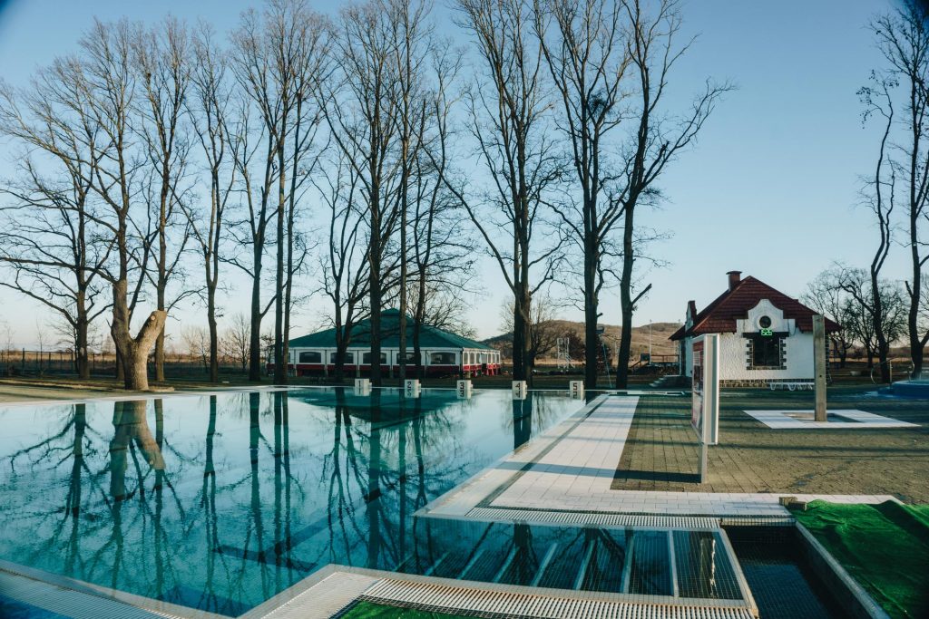 Термальні джерела та спа-курорт: затишна локація в Україні для відпочинку у міжсезоння