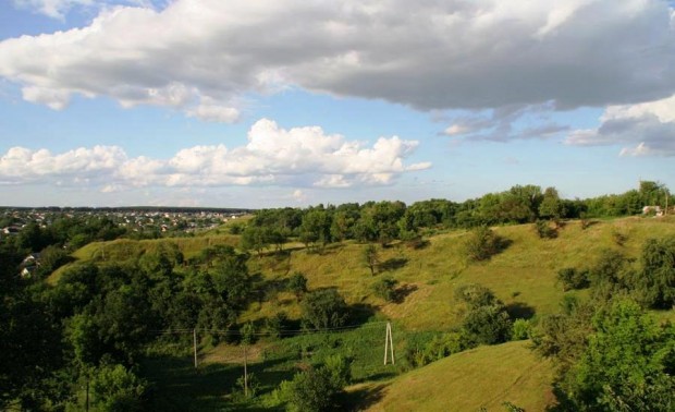 Будиночок рибалки та старовинні садиби: найкращі маршрути поїздок по Україні для літнього вікенду