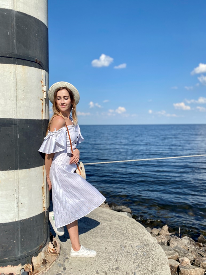 Резиденція з маяком і казкова природа: маршрут по Київщині для ідеального вікенду