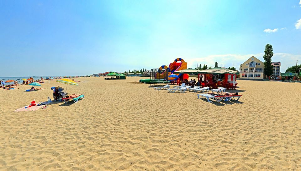 &quot;Цены удивили&quot;: сколько стоит отдых в Затоке в разгар сезона