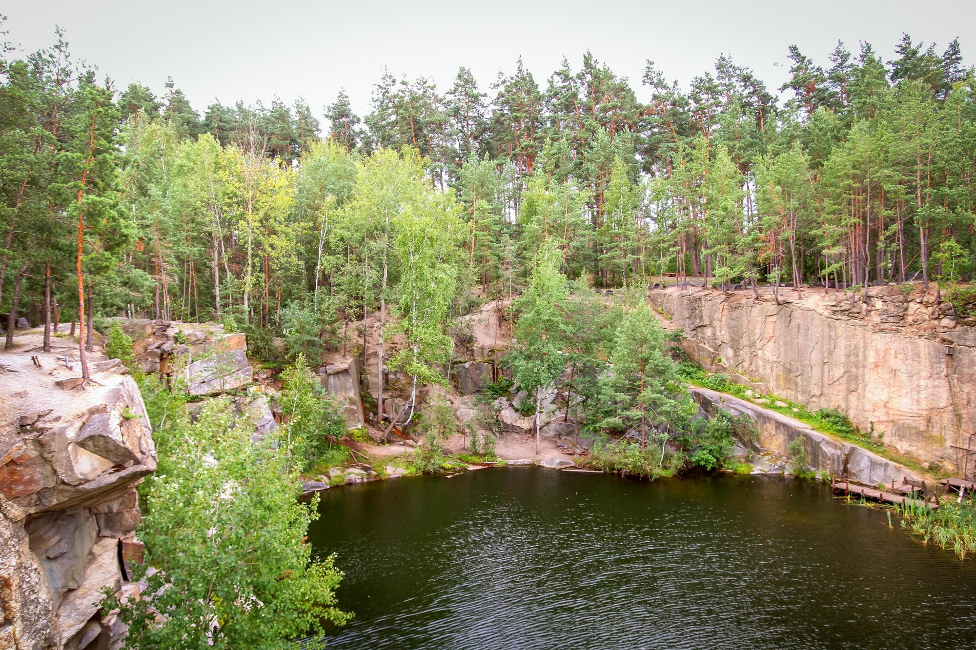 Рукотворные чудеса: красивейшие заброшенные карьеры для отдыха на природе