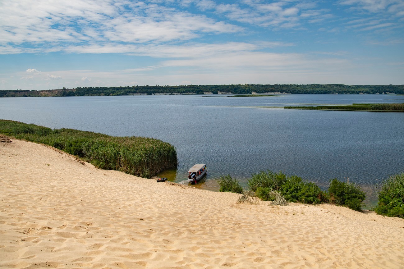 Острова на Днепре и камерная пещера: самые интересные локации для уикенда на Киевщине