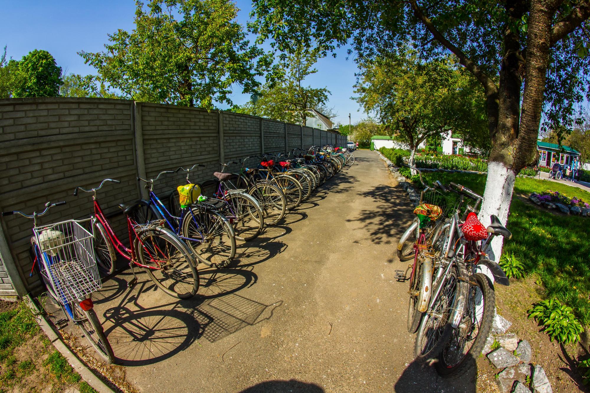 Шедевральний собор посеред глушини: унікальне місце під Києвом, яке дарма оминають туристи