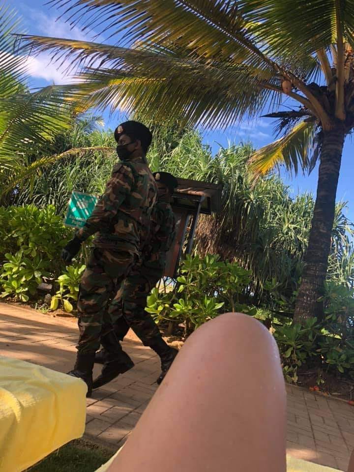 &quot;Военные с автоматами&quot;: украинские туристы на Шри-Ланке отдыхают в особых условиях