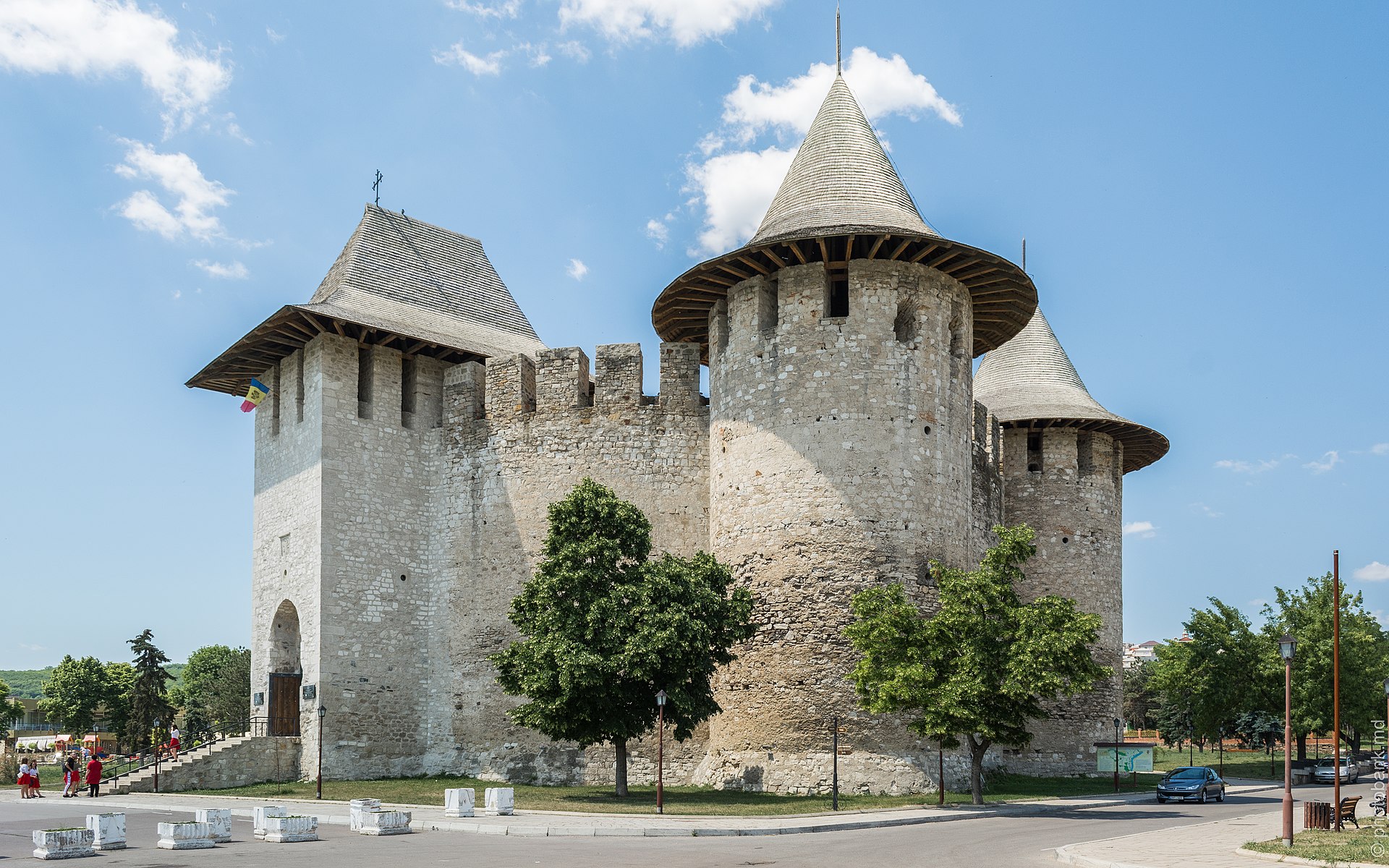Середньовічні фортеці та дегустація вин: кращі локації для подорожі до Молдови влітку