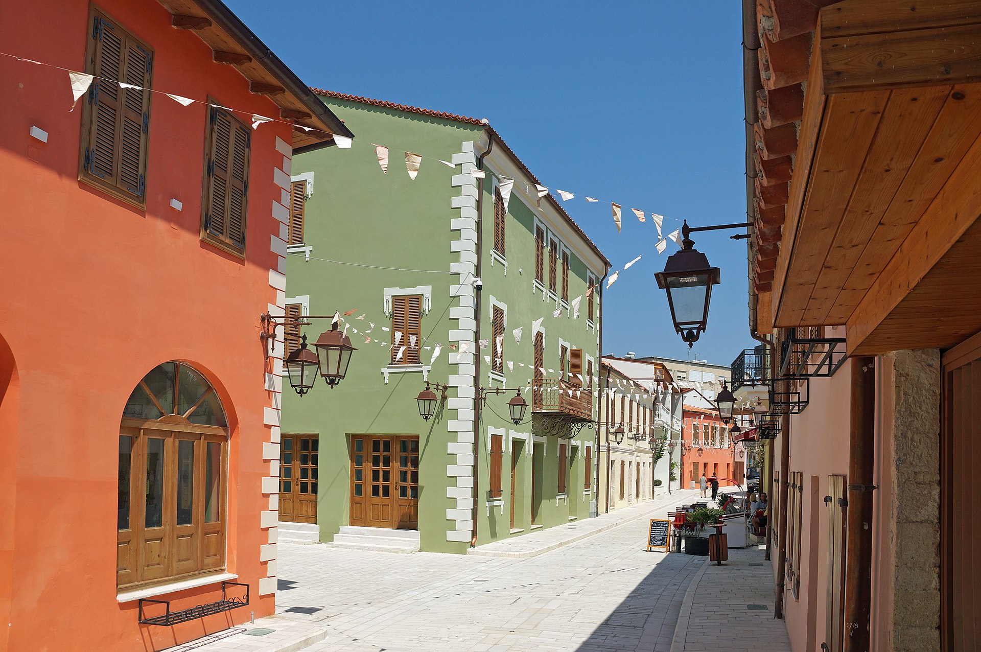 Город на двух морях, озера и крепости: самые интересные места Албании, о которых вы могли не знать