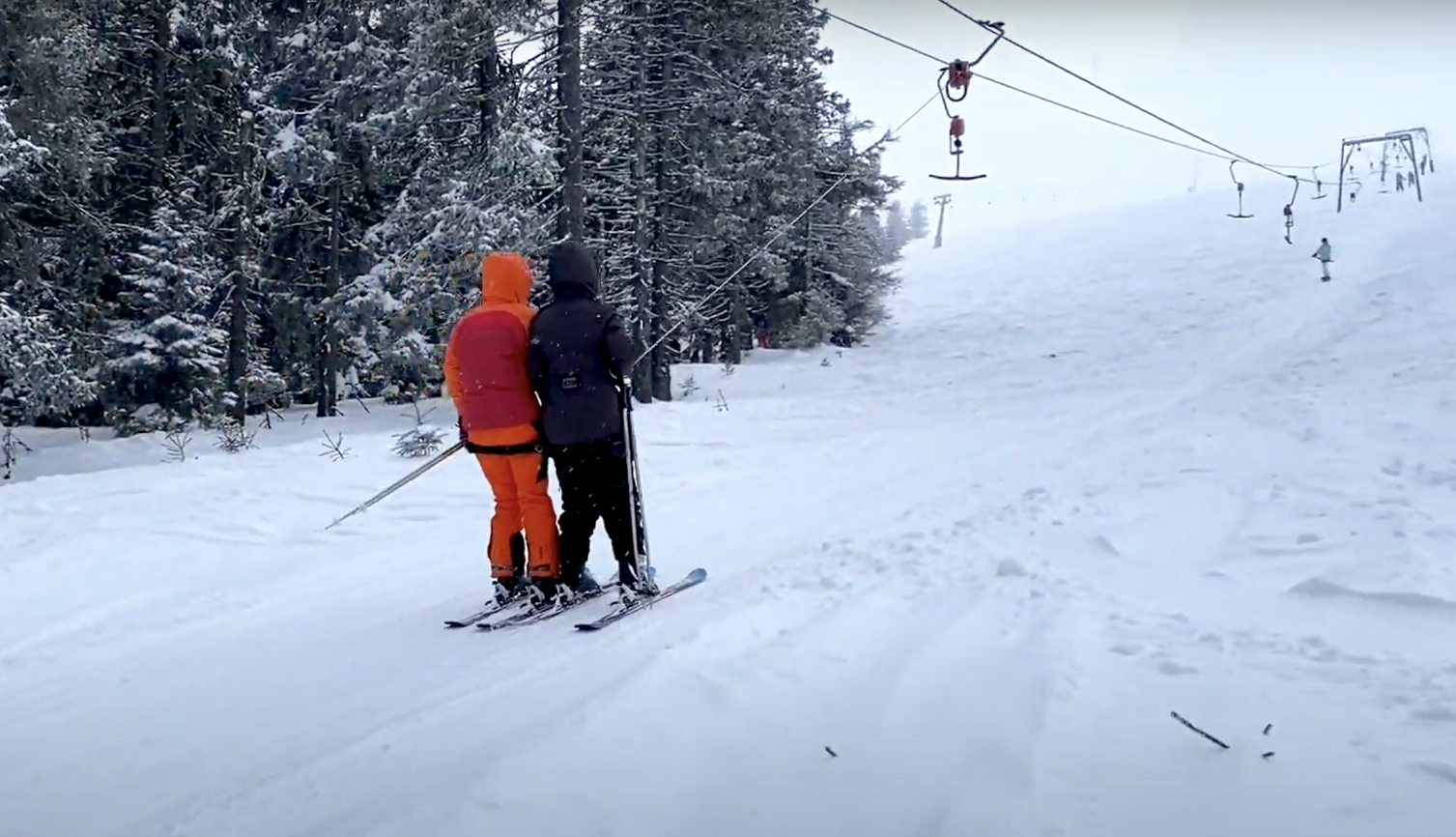 Туристка про курорти Карпат у &quot;червоній&quot; зоні: &quot;працює все, навіть нічні клуби