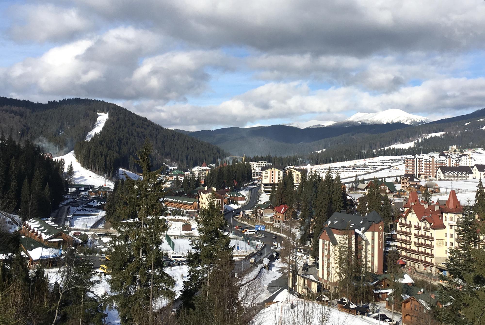 Гірськолижна відпустка: чи дорого насправді відпочивати на курорті Буковель