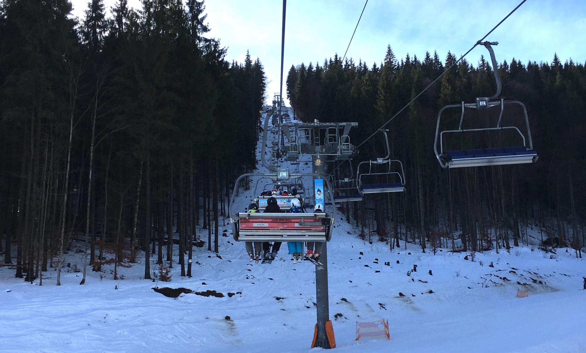 &quot;Людей нет, брони отменяют&quot;: на известном горнолыжном курорте в Карпатах мало туристов