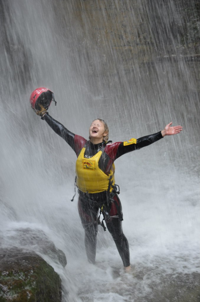 Водопадный экстрим: как новый вид активного отдыха набирает популярность в Украине