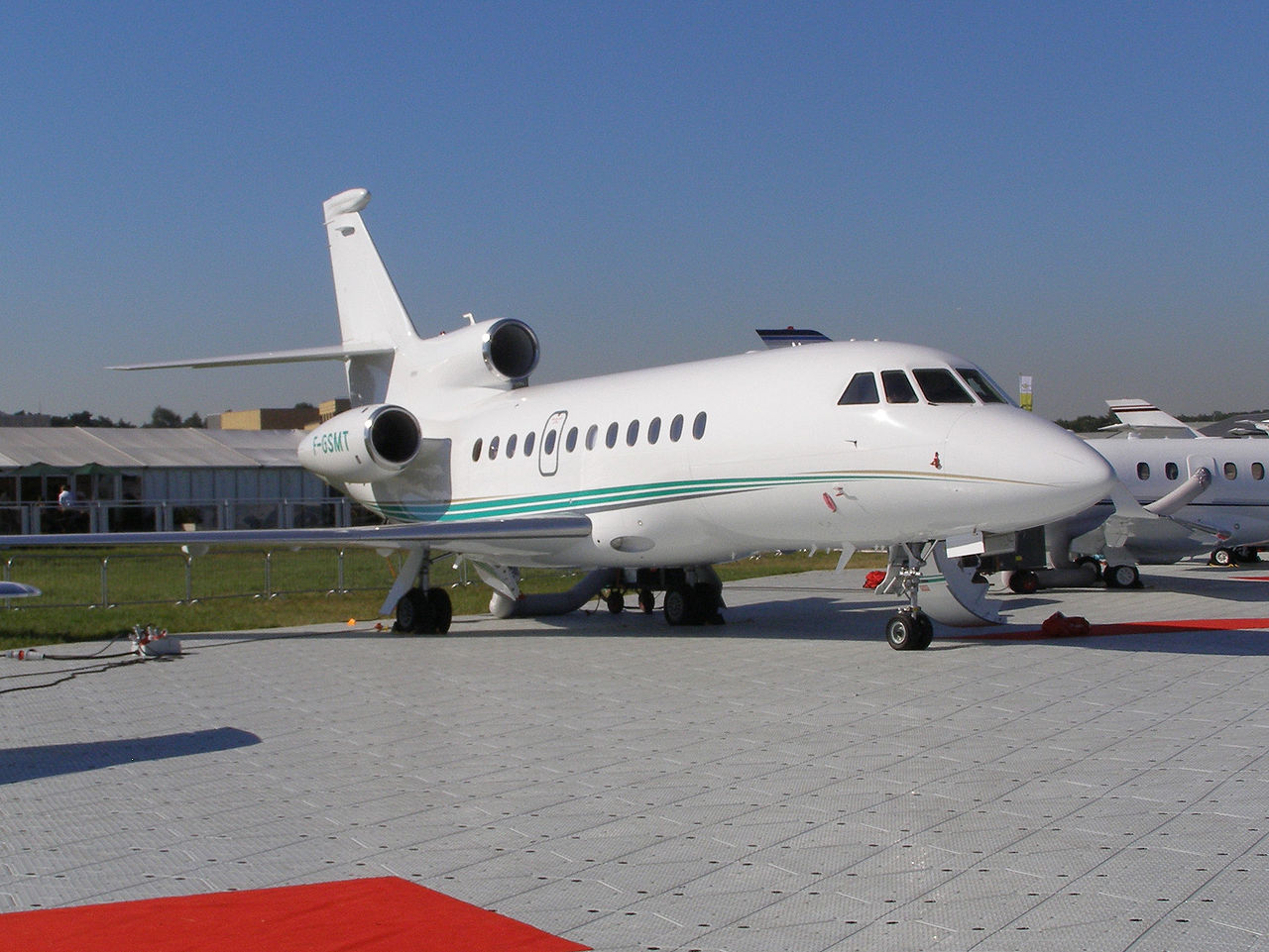 Від міні-лайнера до бізнес-джетів: наскільки дорого купити та утримувати приватний літак