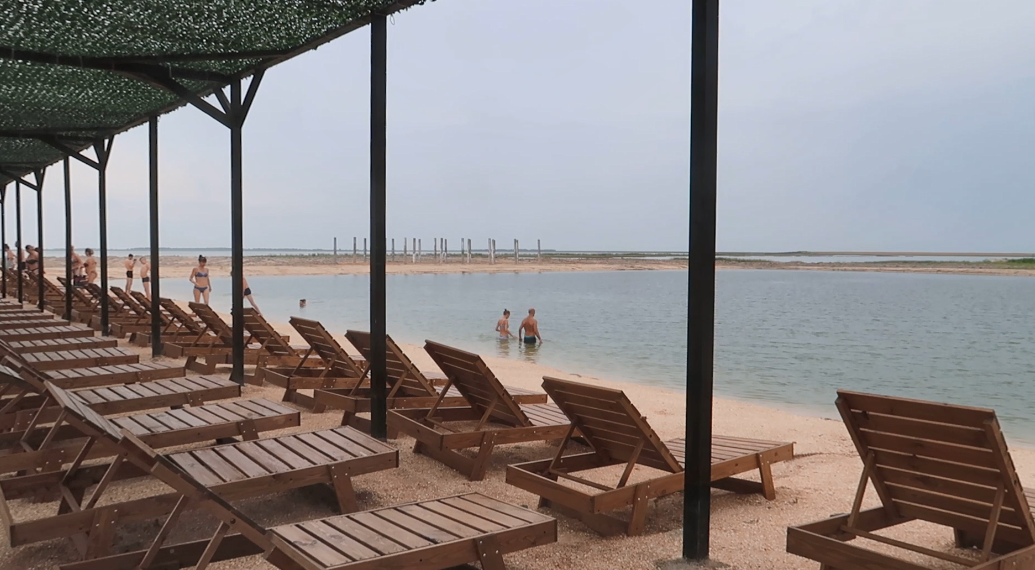 Термальні джерела, спа та мінеральні озера: чим приваблює Арабатська Стрілка, крім моря