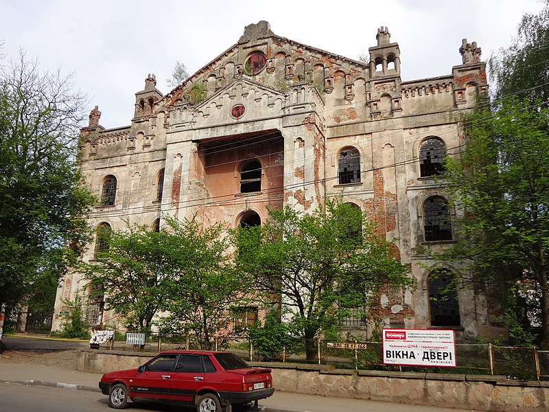 Зникаюча краса: найцікавіші синагоги західної України, які варто побачити