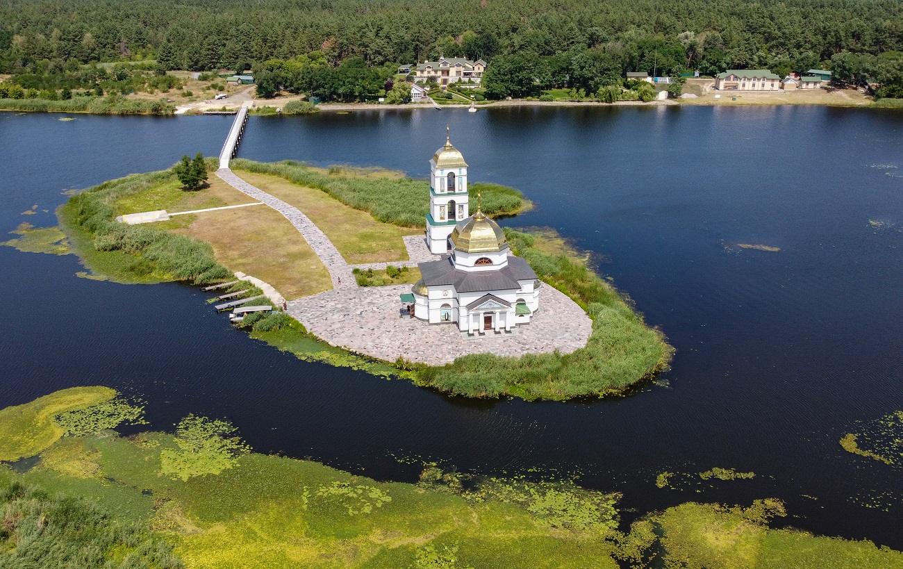 Острова на Днепре и камерная пещера: самые интересные локации для уикенда на Киевщине