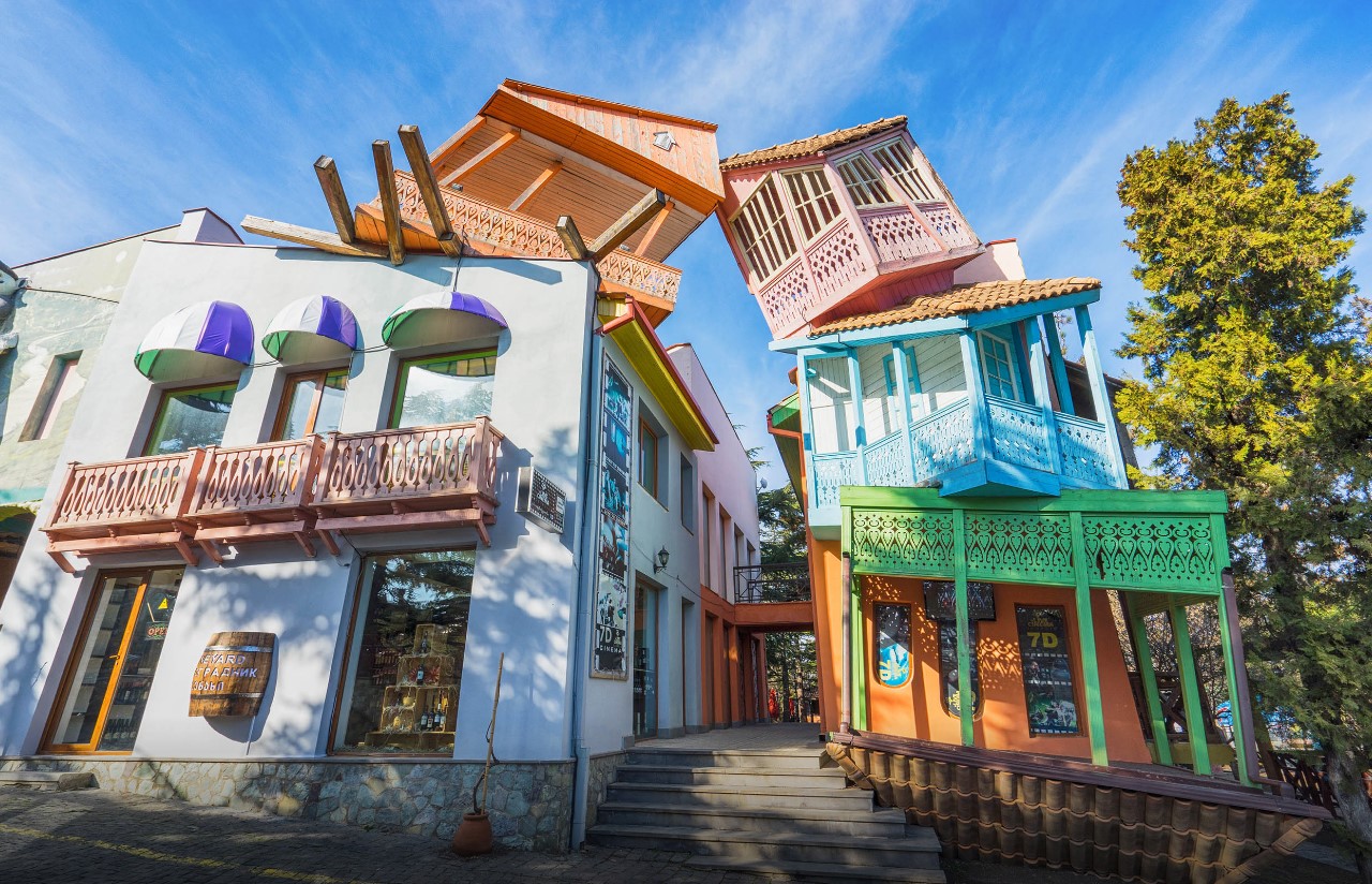 Сонце, море та вино: кращі локації Грузії для знайомства з гостинною країною