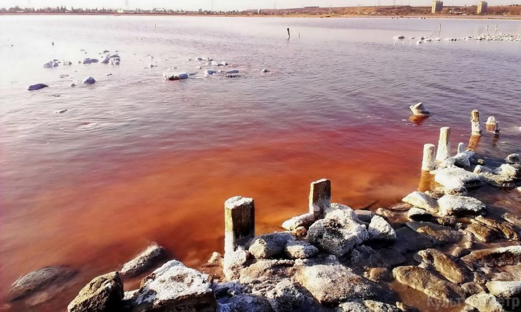 &quot;Закордонні&quot; дива в Україні: п’ять рожевих озер, які вражають красою