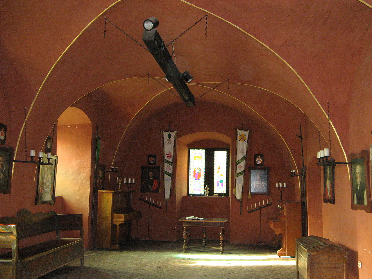 "Перлина" України: стародавній замок на Закарпатті приваблює тисячі туристів