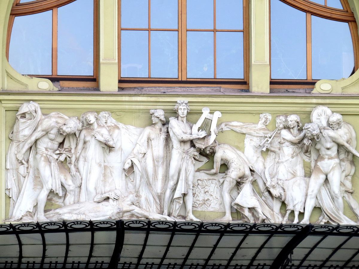 Черновцы в деталях: путеводитель по самым интересным памятникам, отелям и ресторанам города