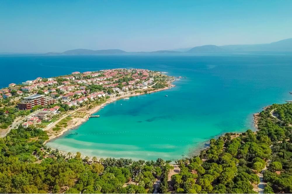 Інстаграмний рай у Туреччині: барвисте селище на Егейському морі нагадує курорти Греції