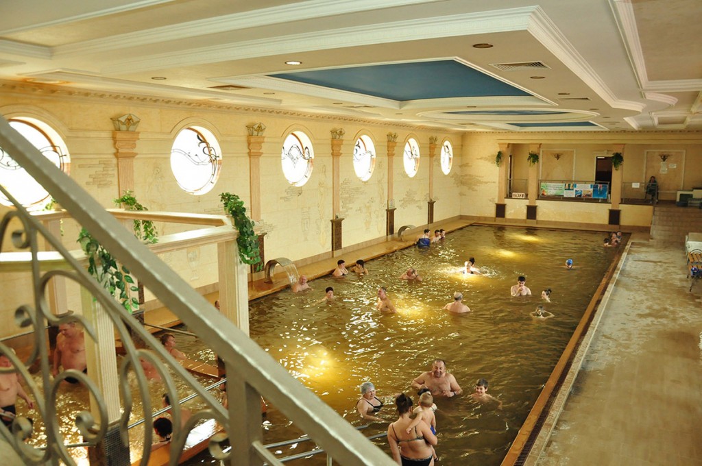 Курорты открываются: где отдохнуть в термальных бассейнах Закарпатья весной