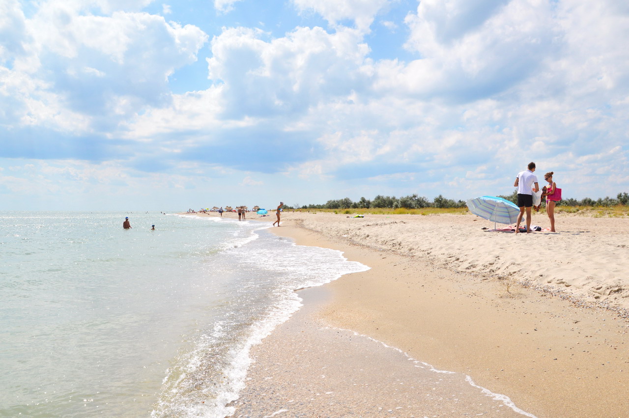 Квитки в дефіциті, а ціни на житло ростуть: морський відпочинок в Україні на День незалежності стає все дорожчим
