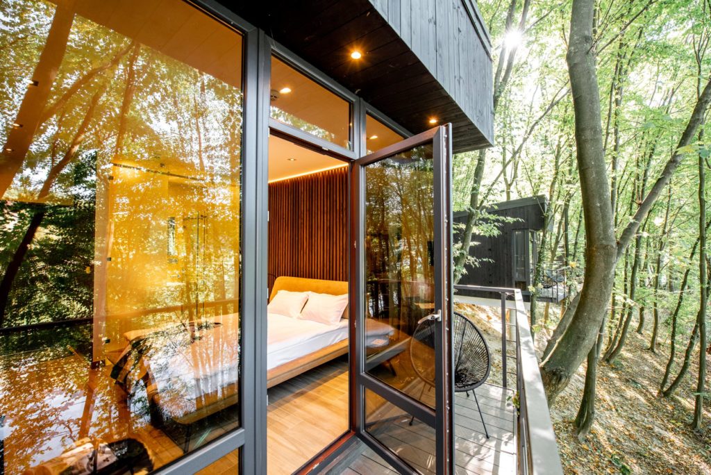 В атмосфере уюта: где в Карпатах искать изысканные отели в скандинавском стиле