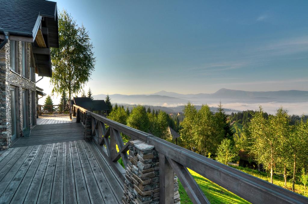 Невероятные пейзажи за окном: уютные отели в Карпатах с панорамными видами на горы