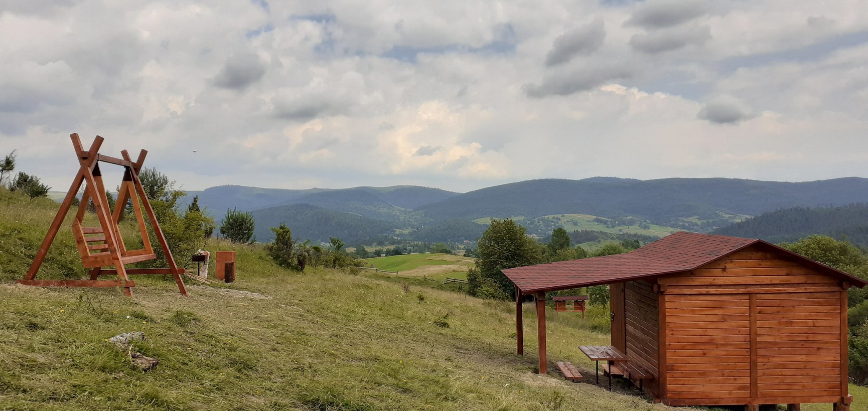 "Дегустация" воздуха и покорение вершины: пять необычных экскурсий для уикенда на Львовщине