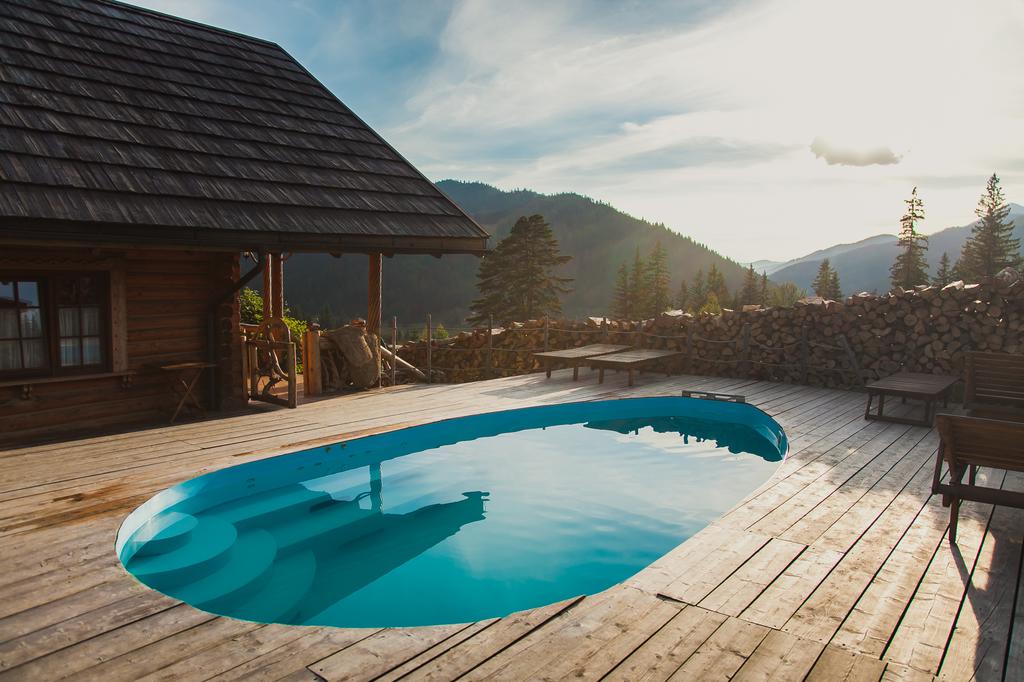 Бассейны, чаны и спа-отдых: лучшие идеи для весеннего отпуска в Карпатах