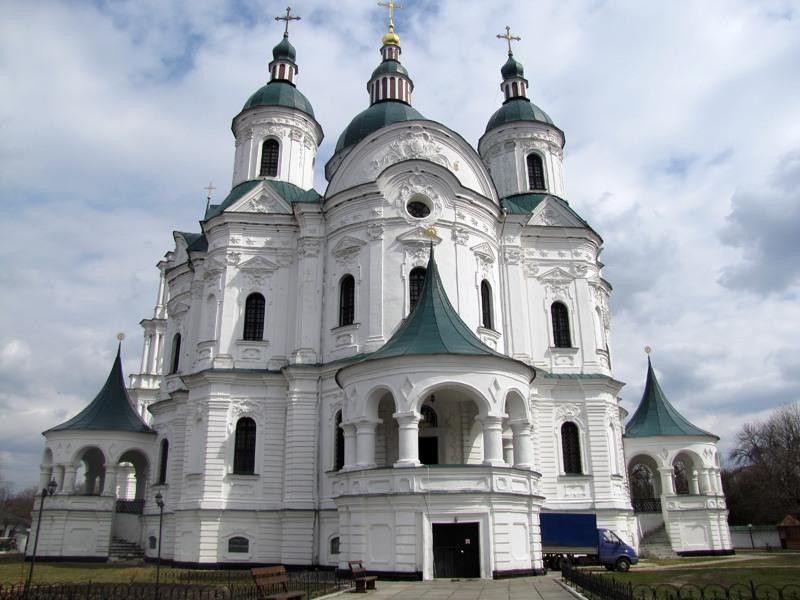 Домик рыбака и старинные усадьбы: лучшие маршруты поездок по Украине для летнего уикенда