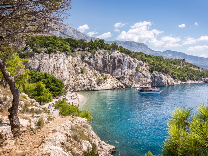 Путевки в лето: лучшие пляжи на Балканах для отдыха в 2021 году