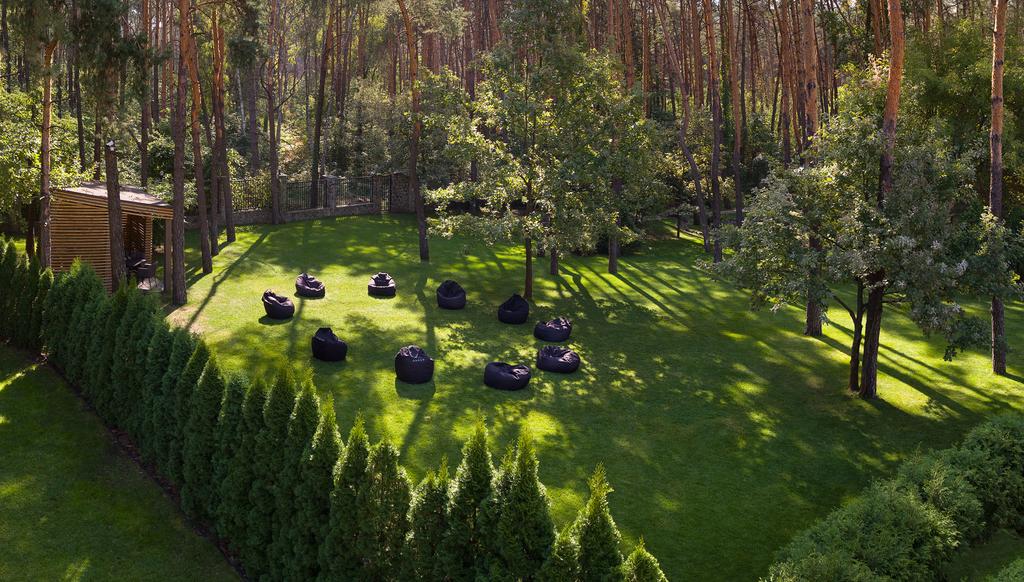 Майские праздники с комфортом: уютные отели для идеального уикенда рядом с Киевом