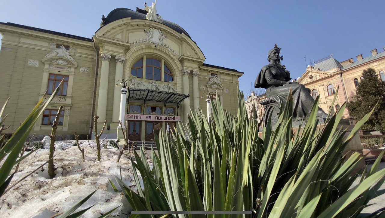 Ратуша, мосты и панорамы: лучшие локации Черновцов для яркого уикенда