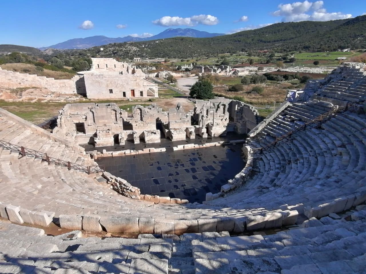 Колоритне місто та теплі пляжі: в Туреччині стає популярною незвичайна локація