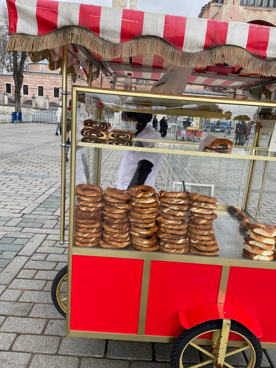 Кулінарні &quot;родзинки&quot;: кращі вуличні страви, які варто скуштувати в Стамбулі