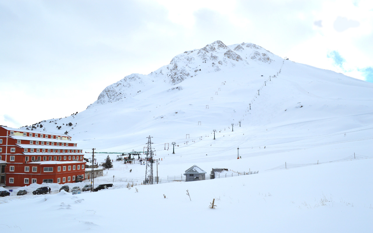 Альтернатива Карпатам: лучшие места, где можно покататься на лыжах в этом сезоне