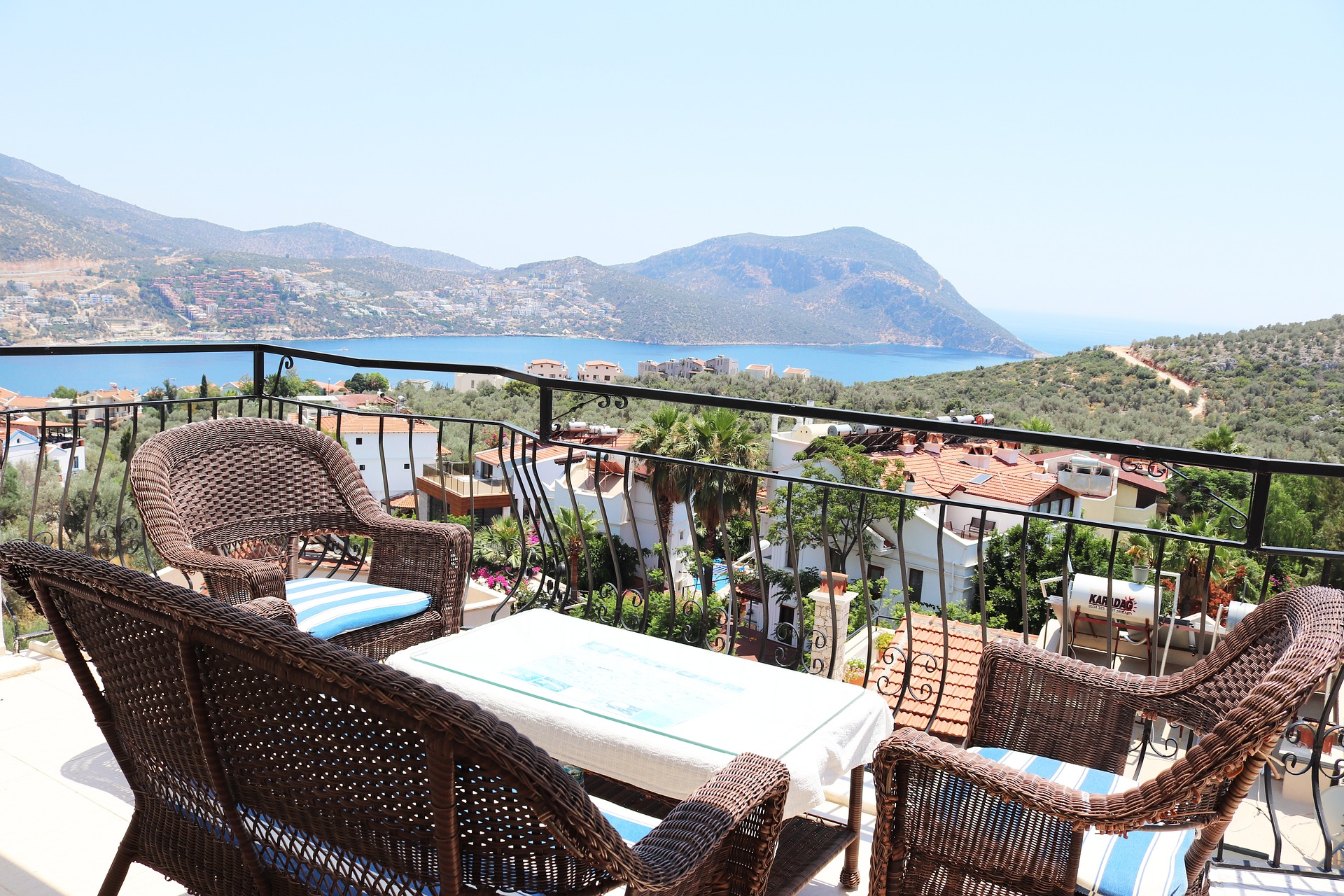 Обходьте стороною: туристів попередили про &quot;горе-номери&quot; в готелях