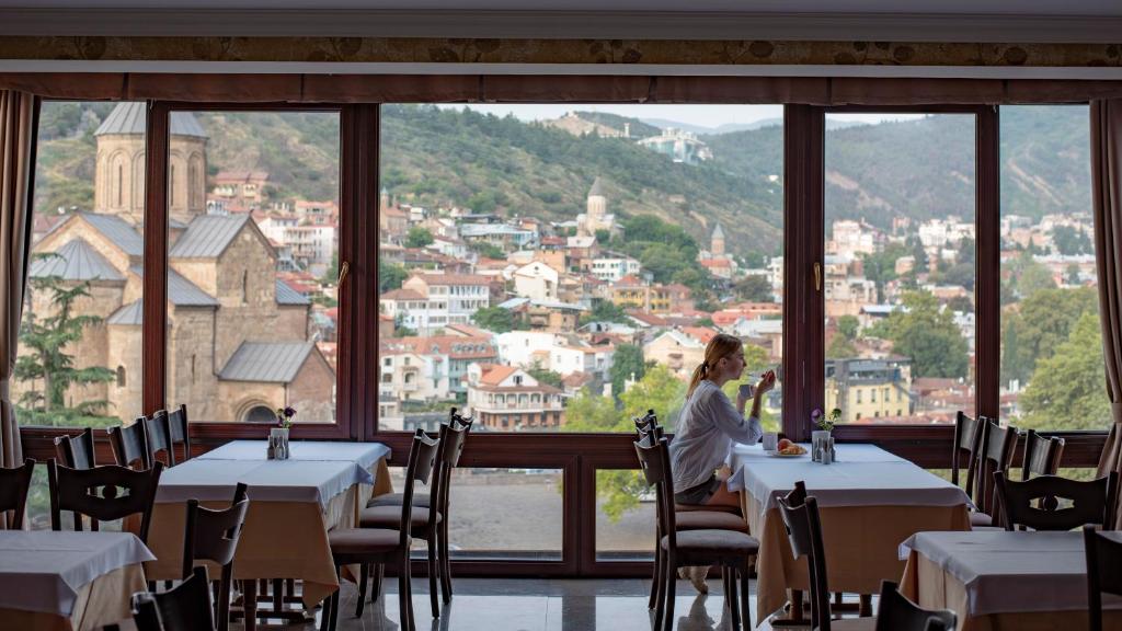 Гостеприимство, колорит и скидки: особенности отдыха в Грузии весной