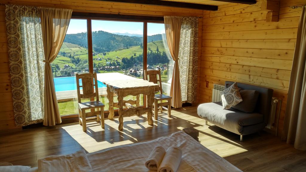 Невероятные пейзажи за окном: уютные отели в Карпатах с панорамными видами на горы