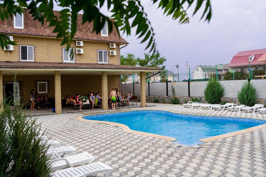 Від 100 гривень на добу: відпочинок в курортній Кирилівці в серпні приваблює низькими цінами