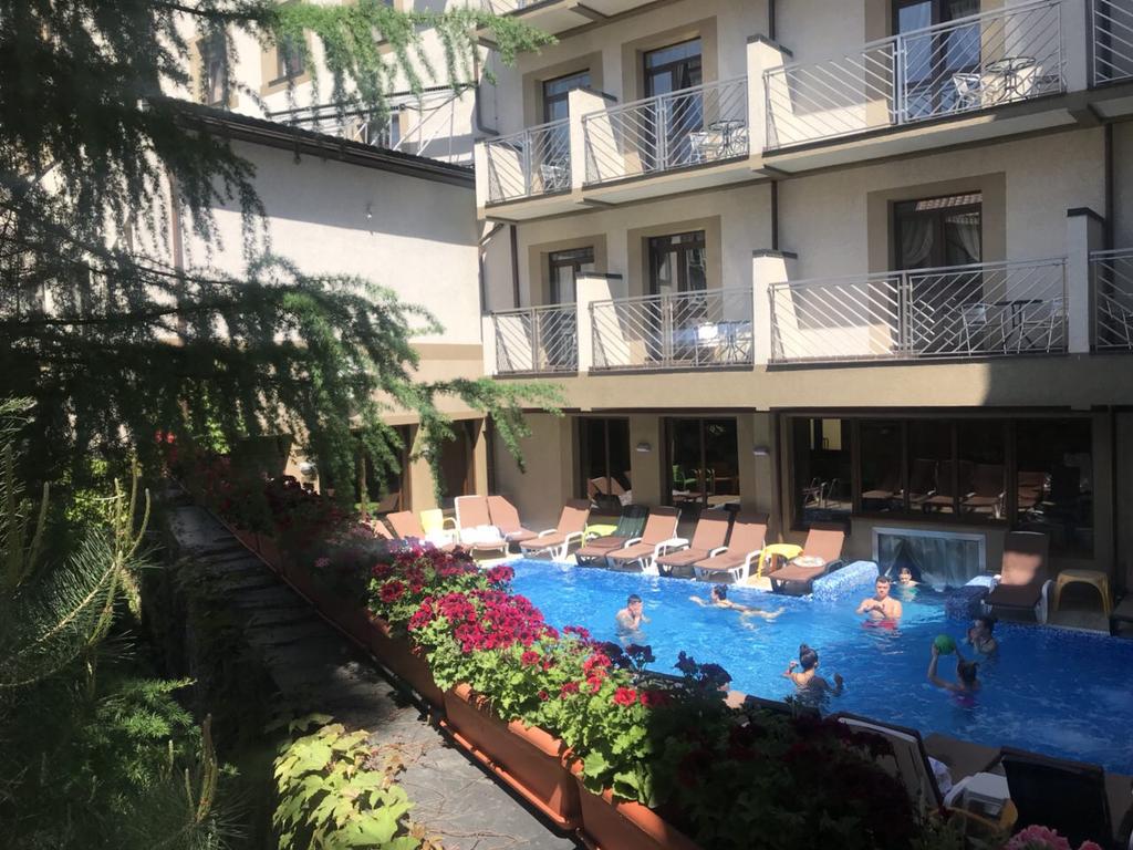 &quot;В Туреччині дешевше&quot;: ціни в готелях Карпат на травневі значно зросли