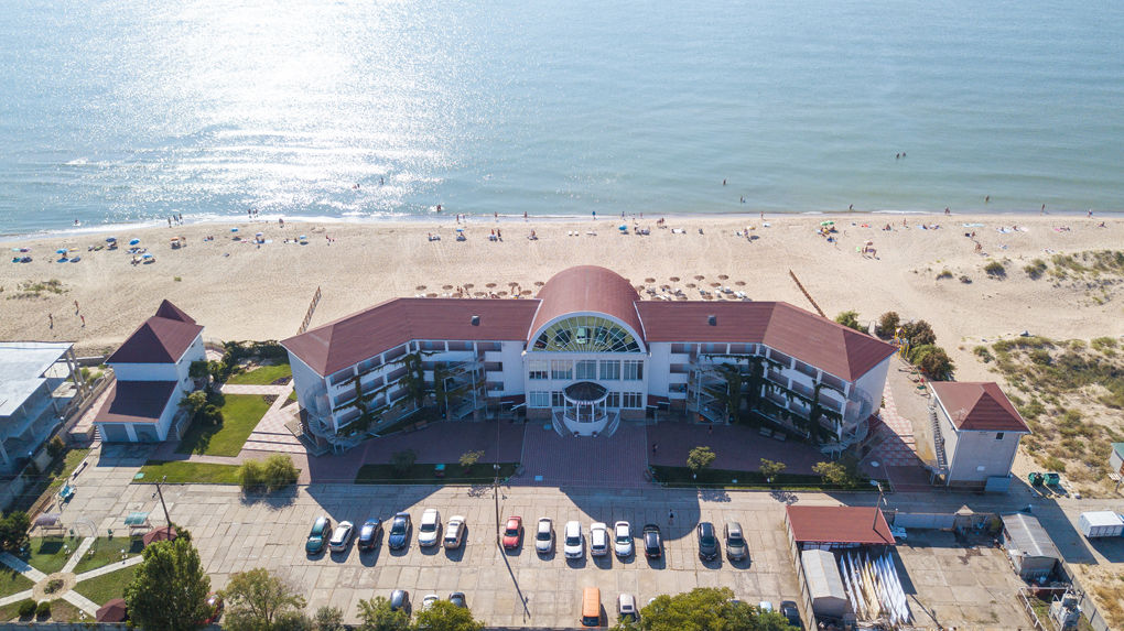 Черноморск по цене Аланьи: стали известны цены за отдых на море в Украине летом