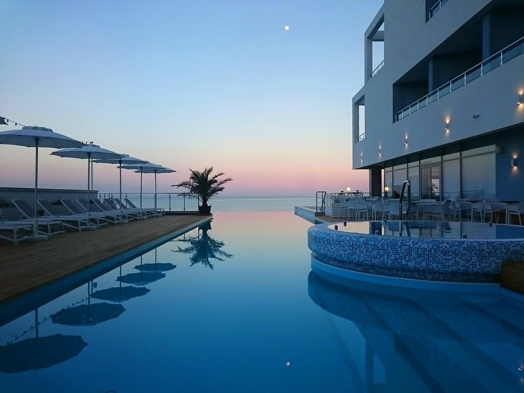 Україна чи Чорногорія: де дешевше відпочивати на морі в новому сезоні