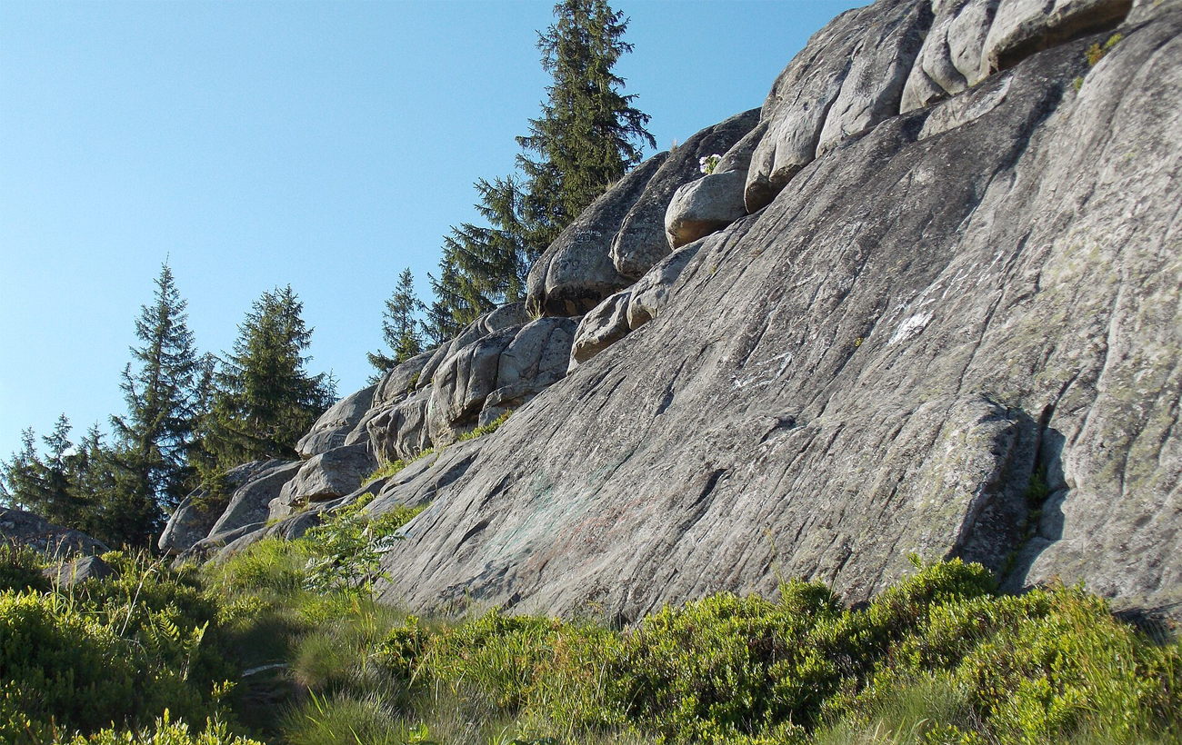Легенда про Писаний Камінь: що відомо про наймістичніший символ Карпат, який виконує бажання