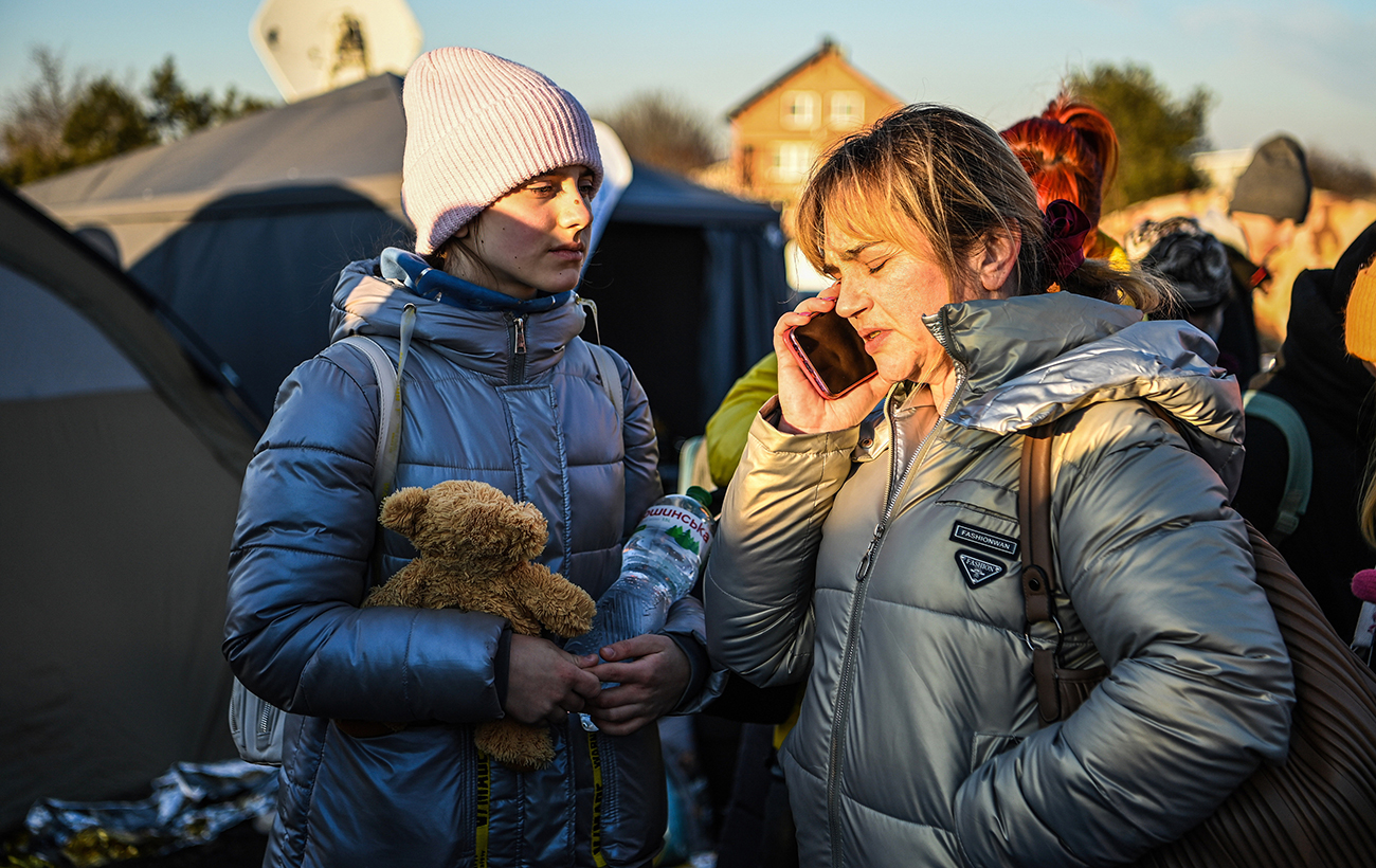 Життя не буде колишнім. Біженці, які залишили Україну, мріють скоріше повернутися додому