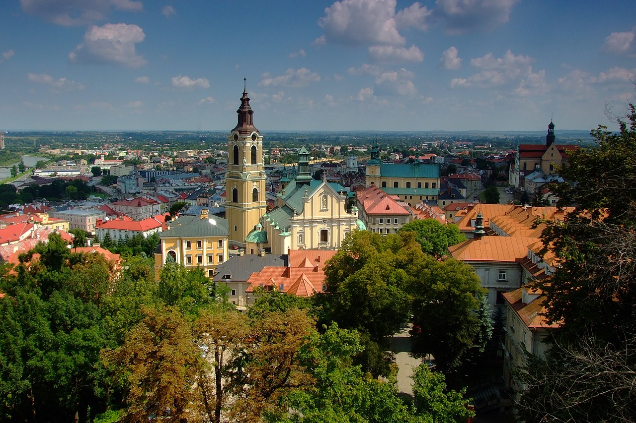 Город замков, дворцов и музеев: отправиться в Варшаву из Украины станет значительно проще