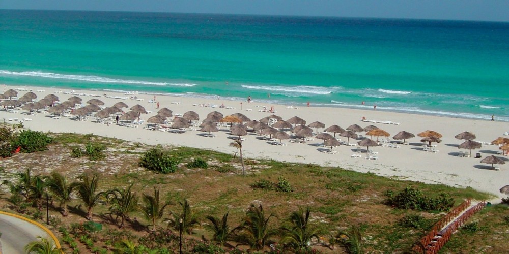 Пляжі та бірюзовий океан. Українцям знову доступний відпочинок на Кубі: у скільки обійдеться відпустка