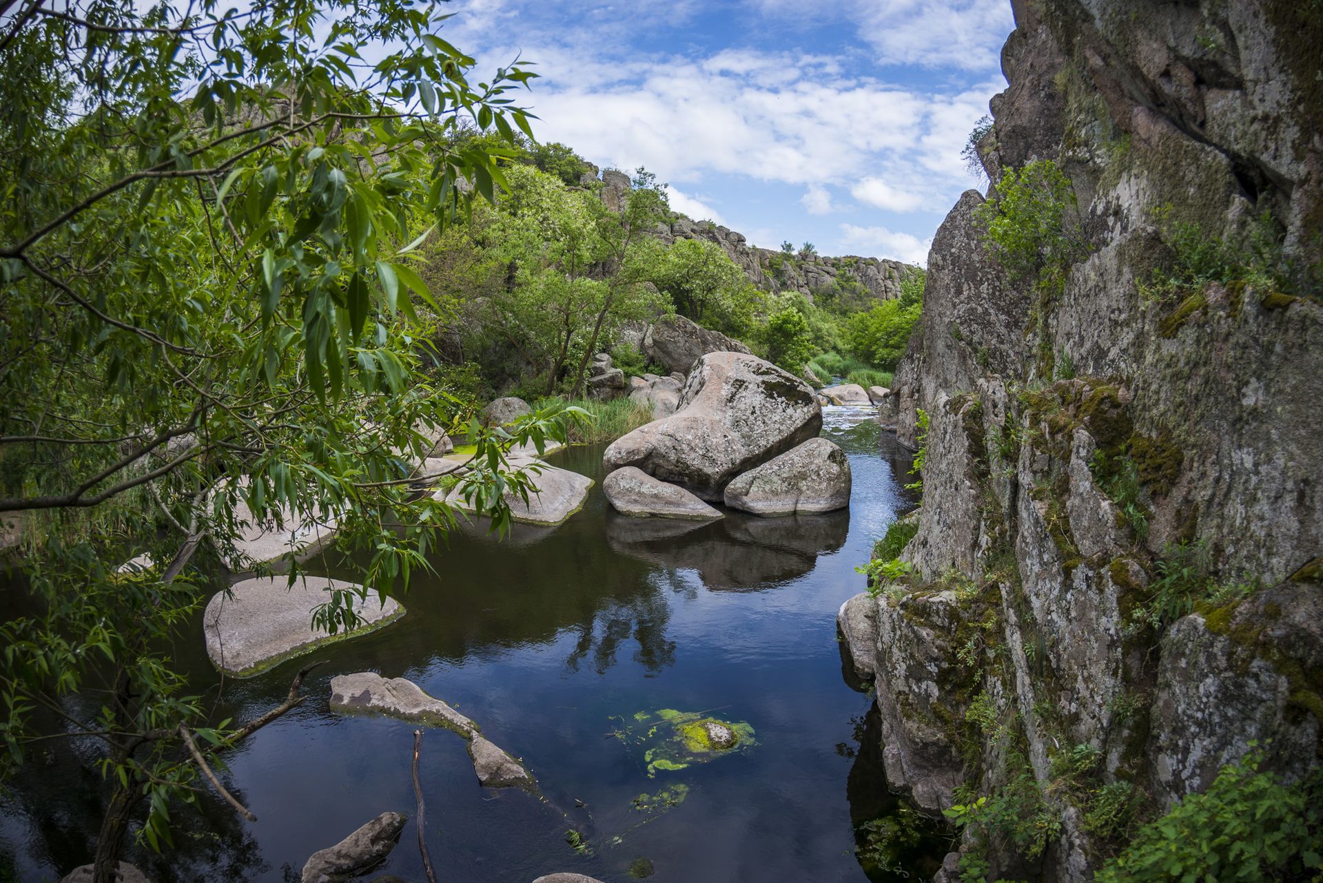 Ukrainian Maldives and Pamukkale: 7 stunning spots that look like paradise destinations