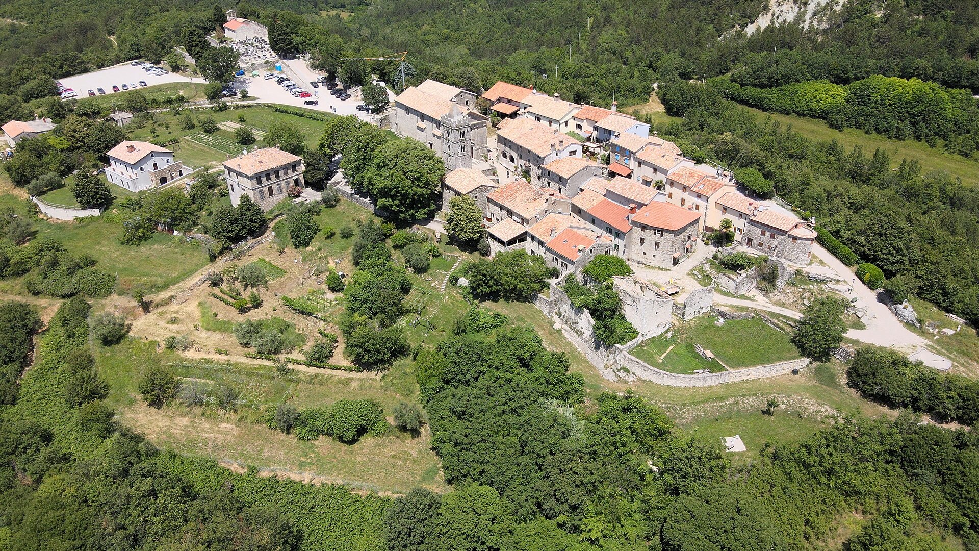 Міста світу з однією вулицею: де вони знаходяться і чим вражають туристів