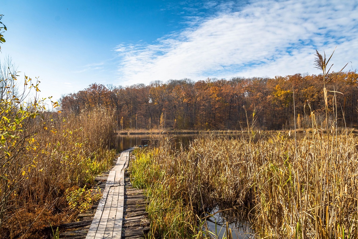 Штольни, затерянный дворец и бирюзовый карьер. Нетипичные локации Кировоградщины для первого путешествия по региону